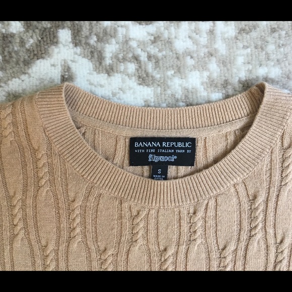 Banana Republic Sweater - Picture 2 of 4